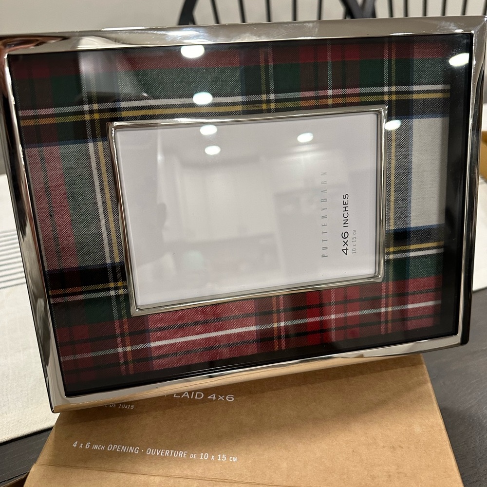 New Pottery Barn Stewart Plaid 4x6 frame